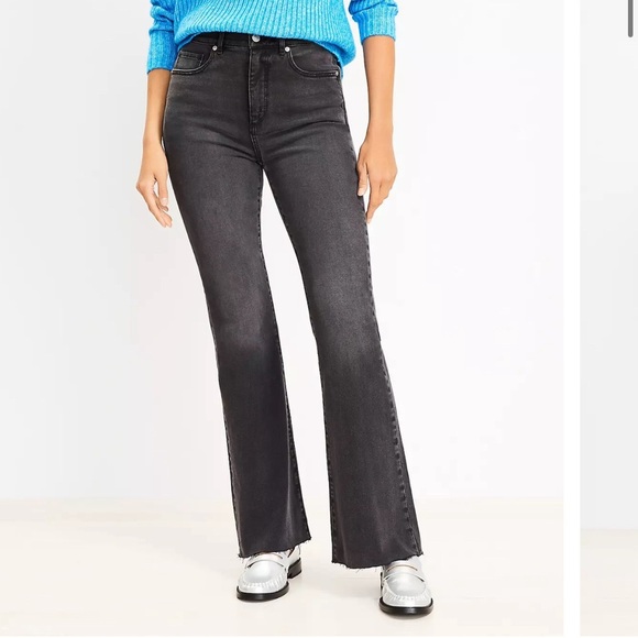 LOFT Denim - Loft Fresh Cut High Rise Slim Flare Jeans in Washed Black 28